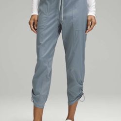 Lululemon Dance Studio Mid Rise Cropped Pant- Size 10