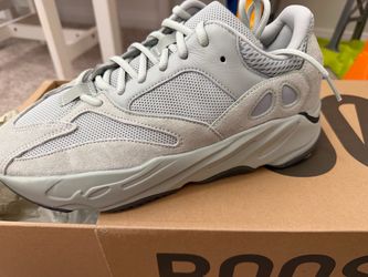 Yeezy boost 700 adidas