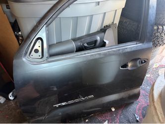 Driver door 2017-2022 Tacoma