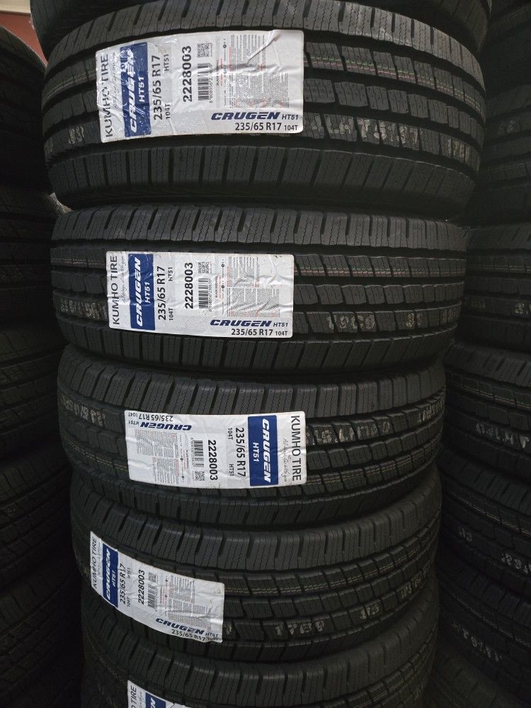 (4) 235/65r17 Kumho Tires 235 65 17 Inch