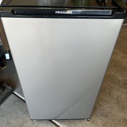 Frigidaire Mini Fridge