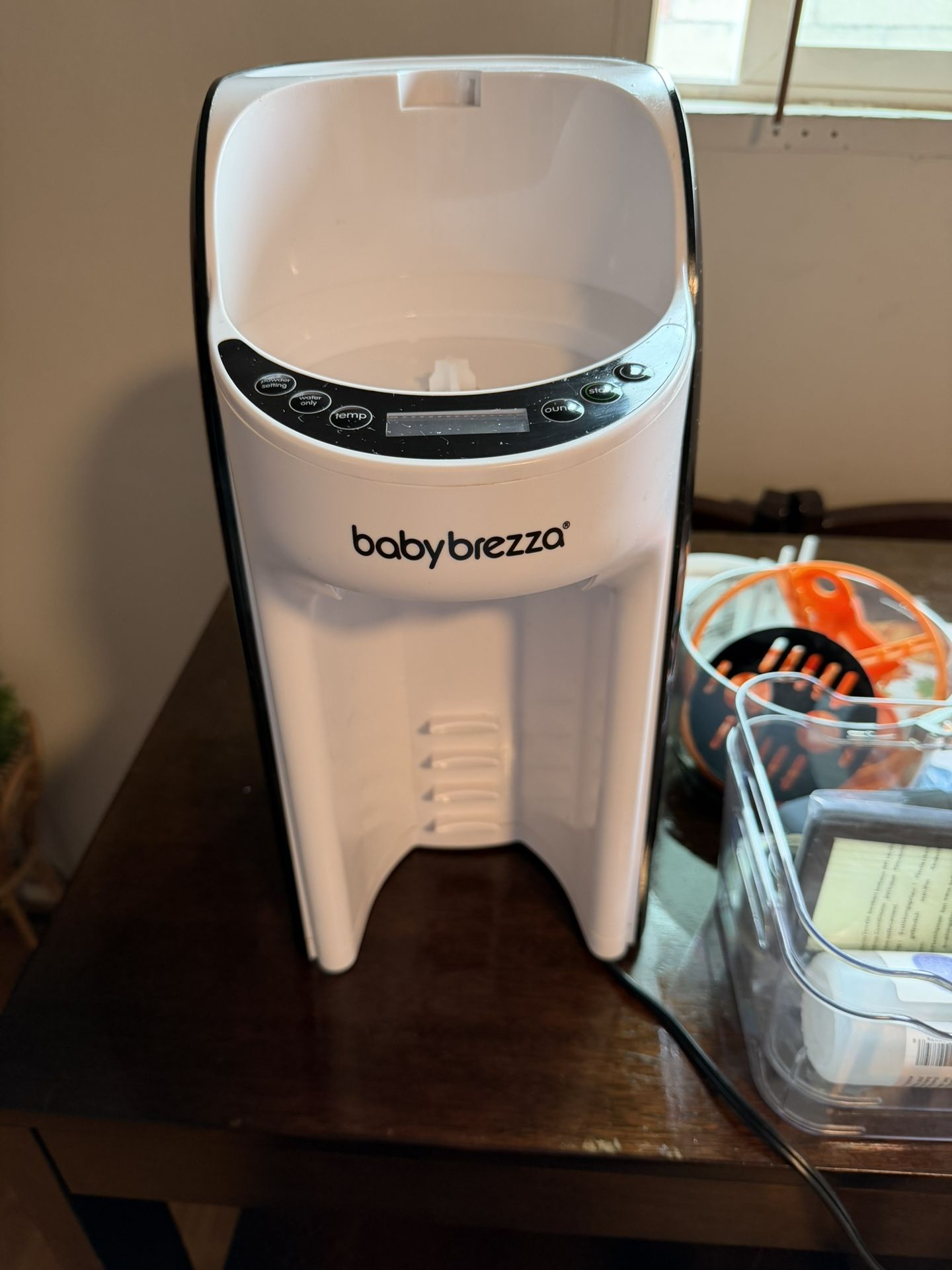 Baby Brezza formula Pro