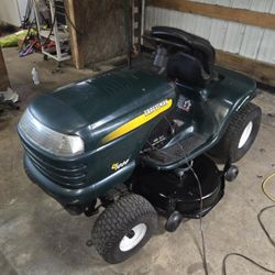 Riding Lawnmower 