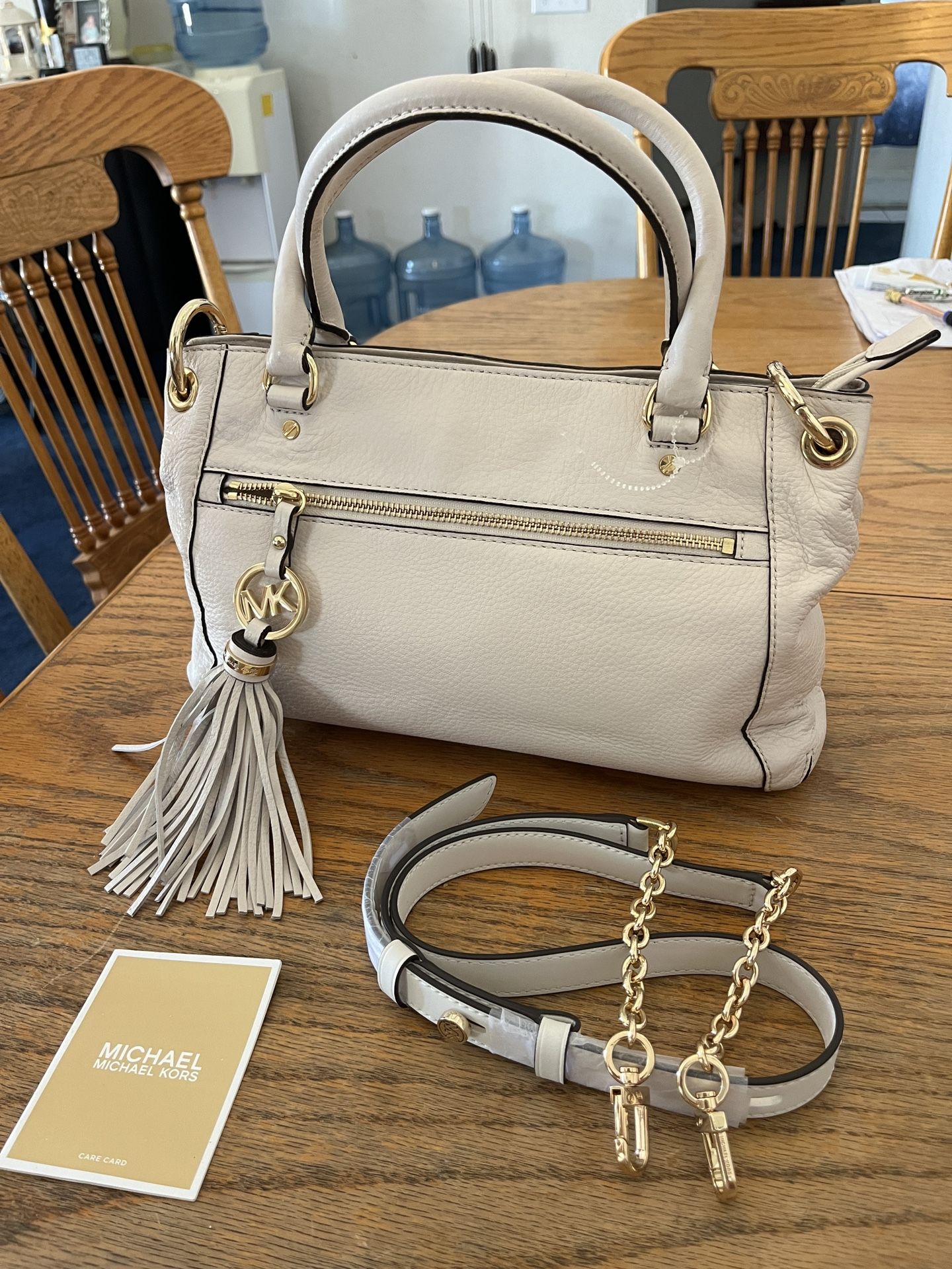 Like New Mk Micheal Kors Ivory White Pebble Leather Satchel / Crossbody Medium Purse