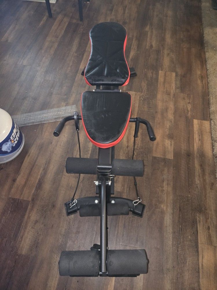 WEIGHT BENCH