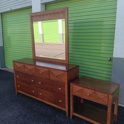 Dresser With Nightstand 