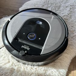 Roomba i8+ Self Emptying