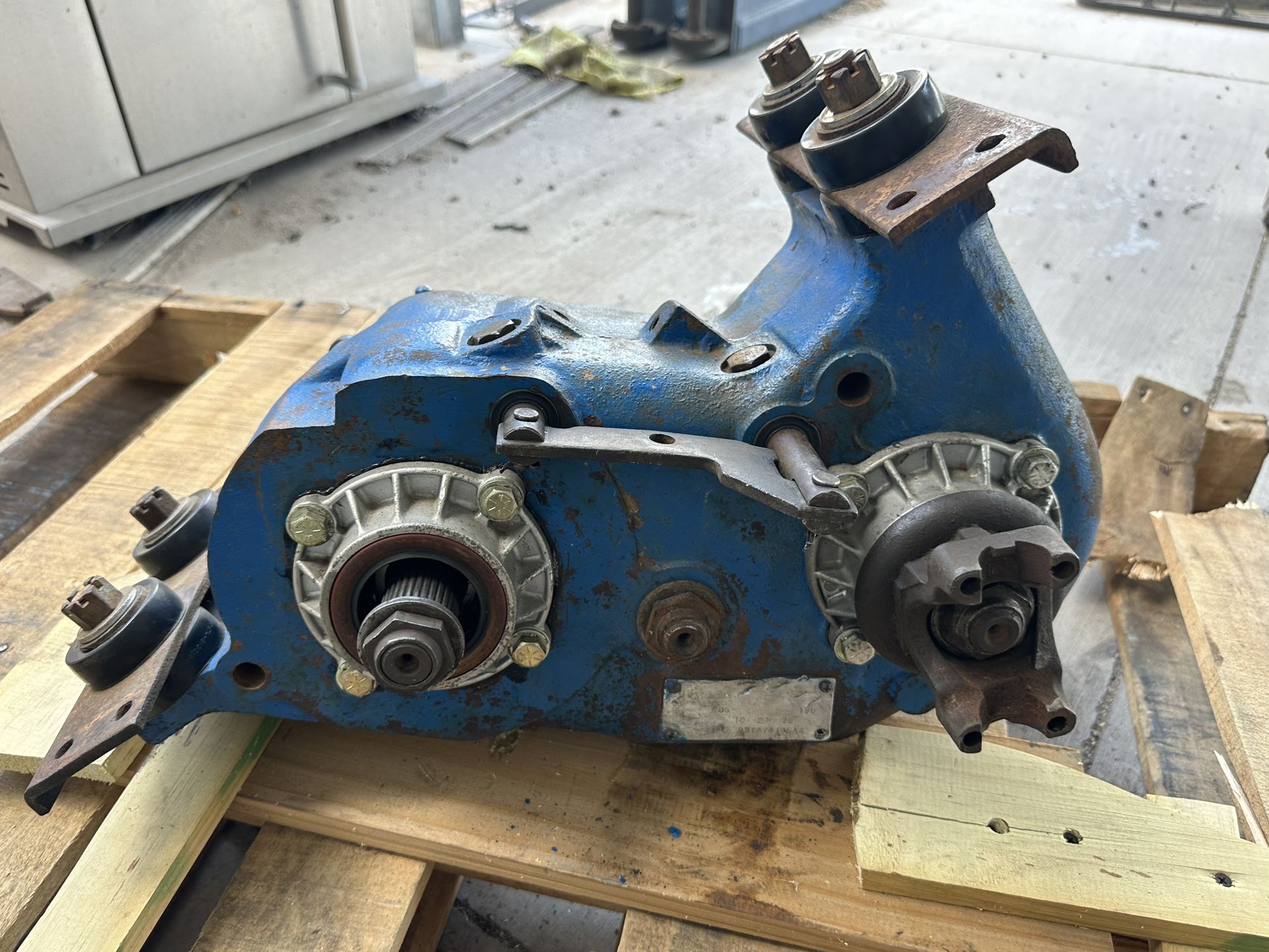 Ford Divorced NP205 Transfer Case