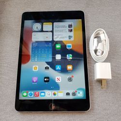 Apple iPad 6 - Wifi - Like New 