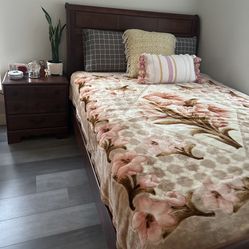 Queen Bedroom Set 