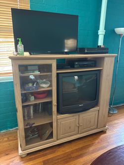 Free entertainment center