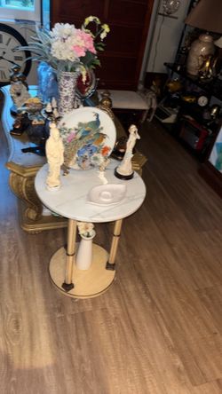 Mesita con todo lo adorno $40