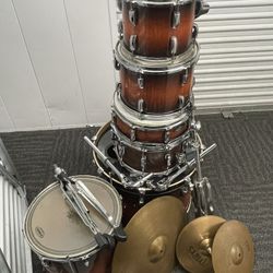 Pearl Birch Vision Drum Set