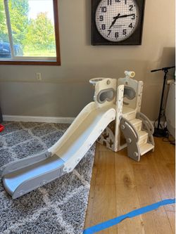 Play structure indoor