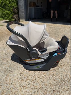 UPPAbaby infant car seat