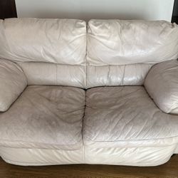 Leather Loveseat (size: 63Wx43Deepx36H)