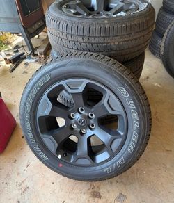 20-inch Ram 1500 satin black clad wheel