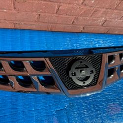 2011-2012-2013 Nissan rogue grill
