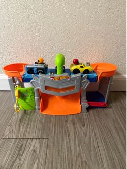 Little people hot wheels