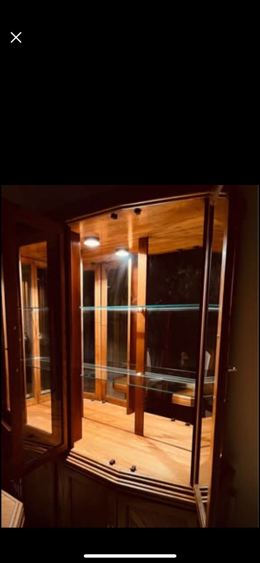 Classic Canadian Oak China Cabinet Hutch w light, mirror back panel, glass shelves, 2 piece. pickup New Tampa Bruce B Downs Blvd