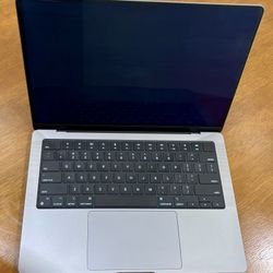 Apple | MacBook Pro | 14" | M3 chip | Built for Apple Intelligence | 8GB Memory | 10-core GPU | 512GB SSD | Space Gray