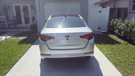 Kia Optima Sedan 2012
