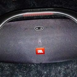 JBL Boombox 2