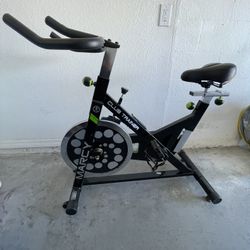 Marcy Club Revolution Cycle