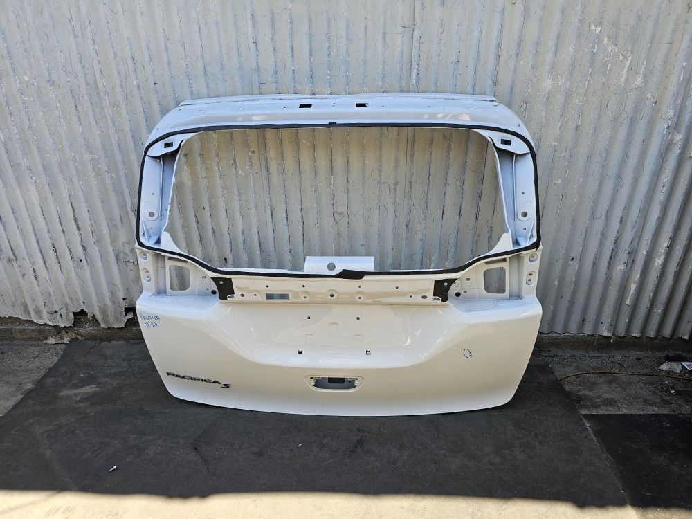 Chrysler Pacifica 2017 2018 2019 2020 2021 2022 2023 Tailgate Liftgate