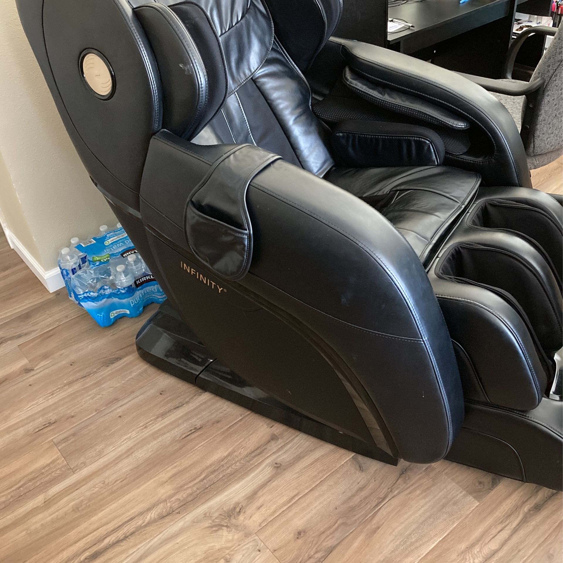 Infinity Presidential Massage Chair for Sale in Ontario, CA OfferUp
