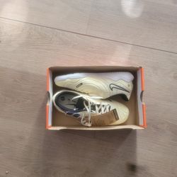 Nike Legend 10 Academy IC Turf