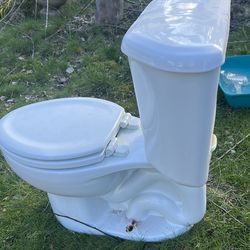 Free Toilet