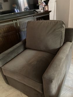 Chair that turns/rocks