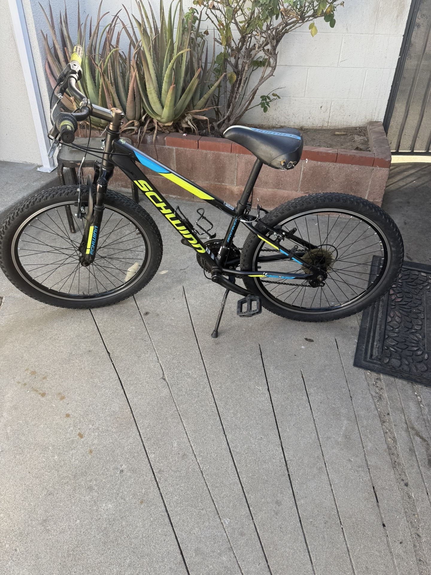 Schwinn Mountain Bike 24” Kids