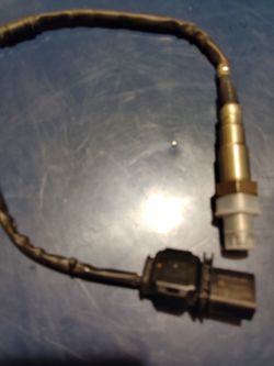 Bosch Oxygen Sensor 2105 24 2318