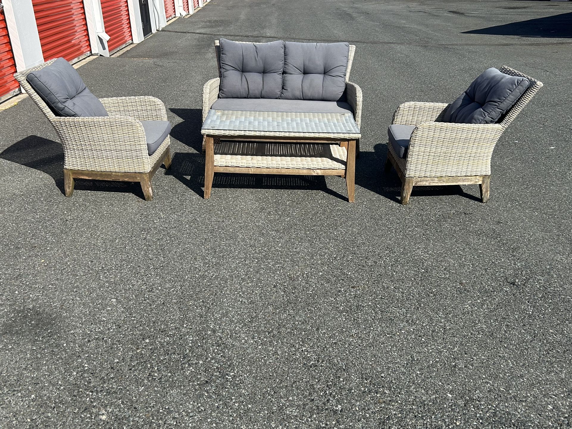 Gorgeous Broyhill Rattan Conversation Set Sofa, 2 Oversized Chairs, Coffee Table ***