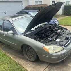 2003 Ford Taurus