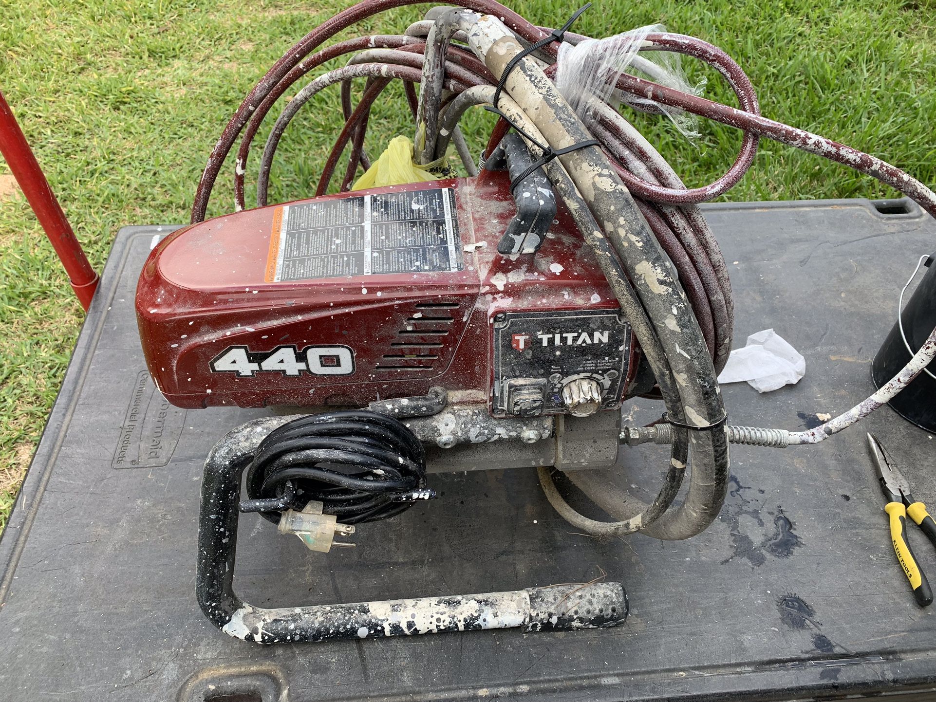 Titan 440 Airless Hose And Gun Included for Sale in Galena Park, TX ...