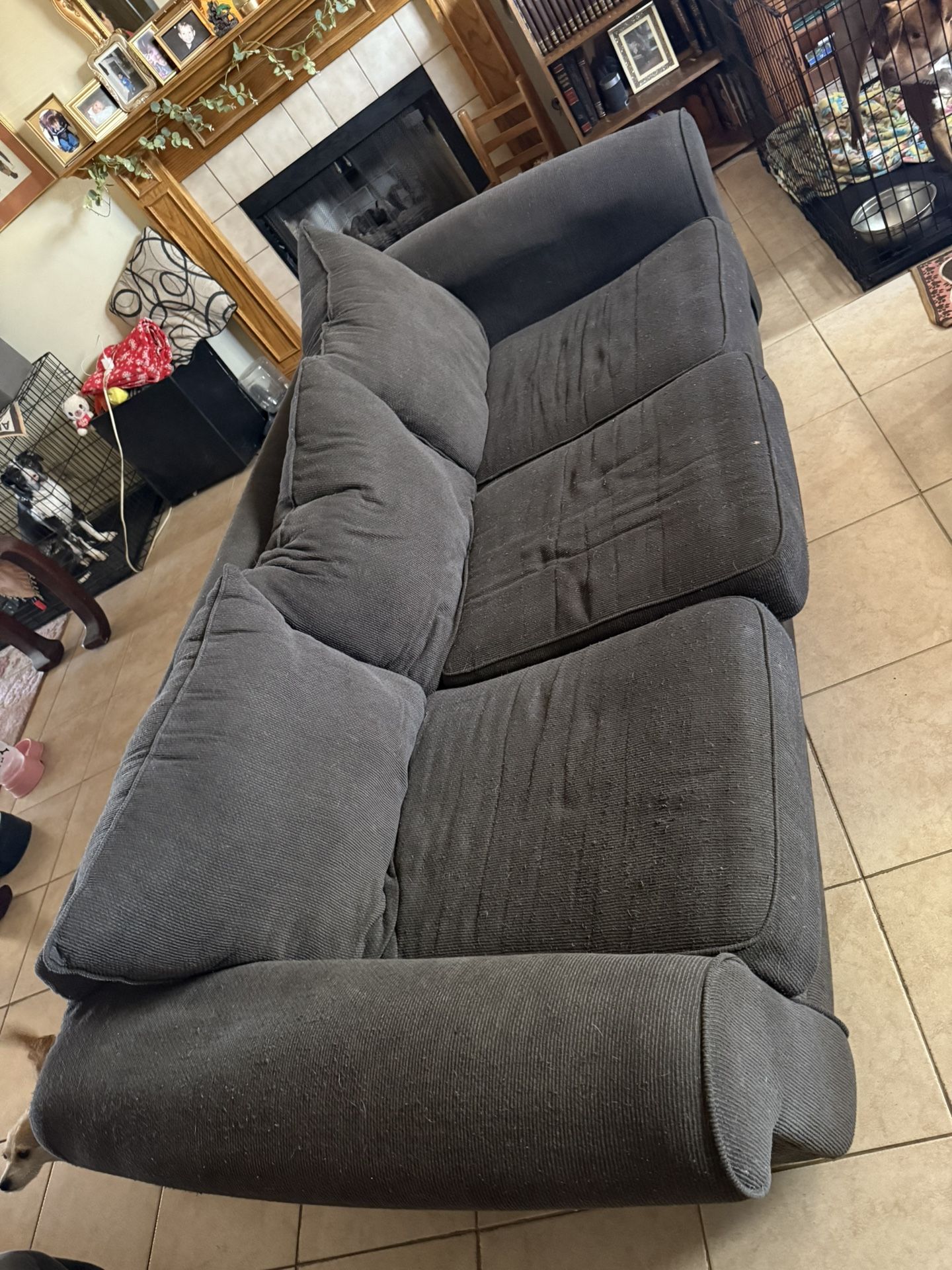 Couch W Pull Out Bed