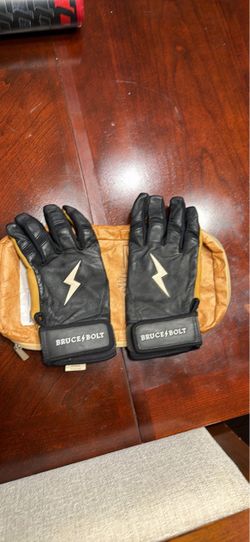 Short cuff. Bruce bolt baseball gloves