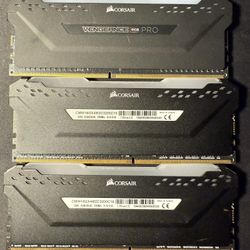 DDR4 VENGEANCE RGB PRO 32GB 