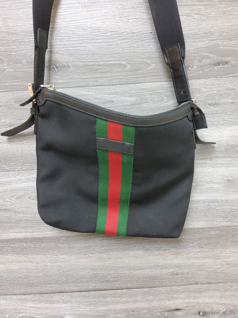 Gucci Web Stripe Black Techno Canvas Messenger Bag 