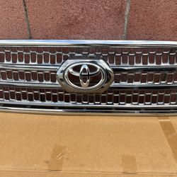 2018 Tacoma OEM Grill