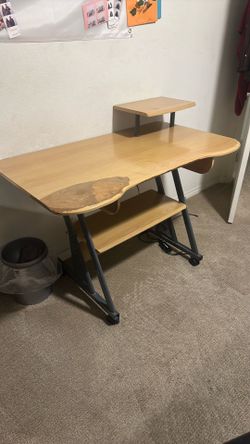 Table/Desk