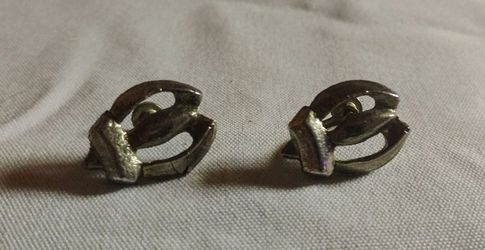 Vintage Mid-century Gold Tone Screw Back Earrings Abstract Knot Openwork
