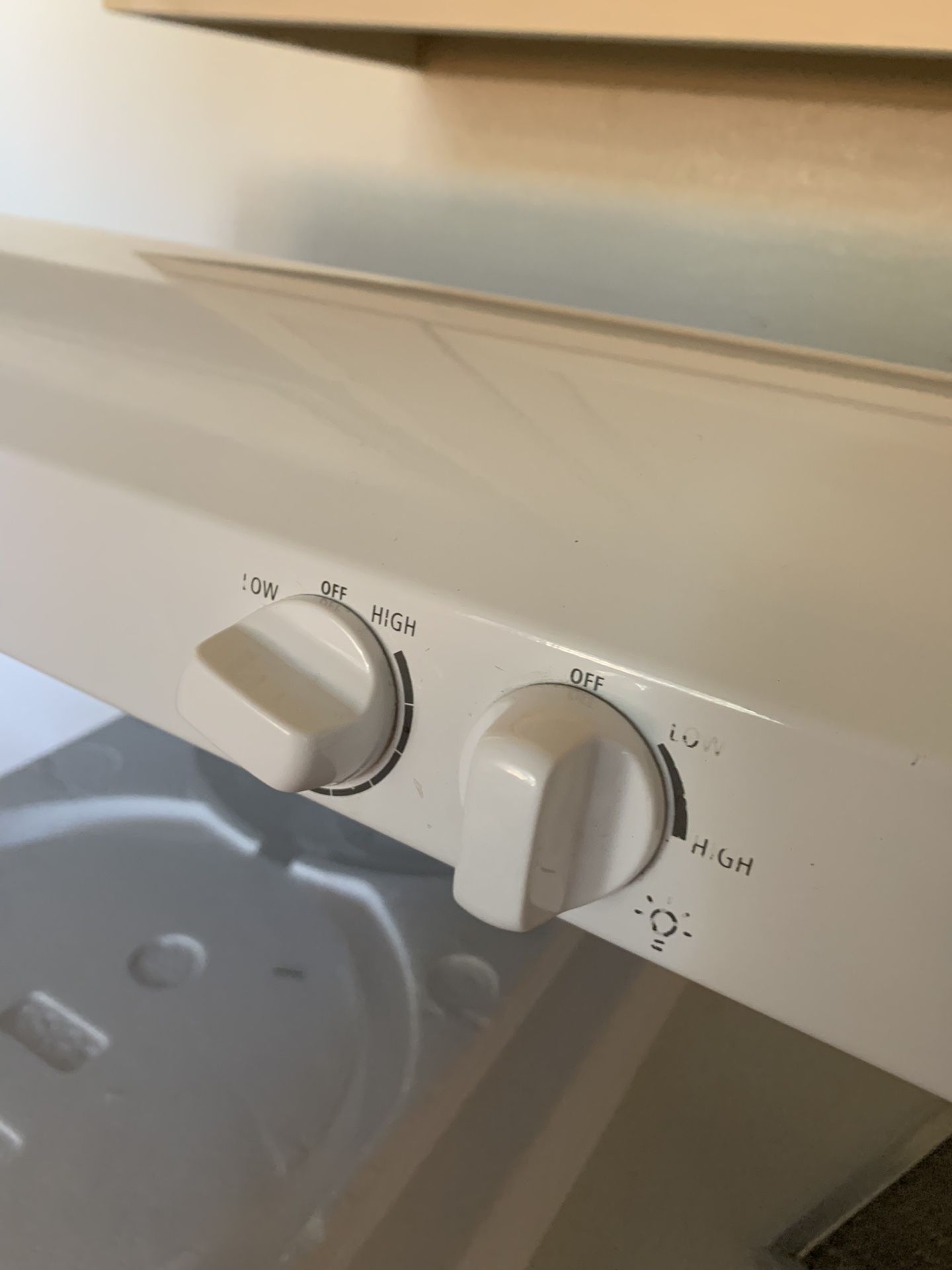 White Whirlpool Range Exhaust Fan