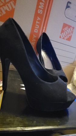 Black Pumps Size 8