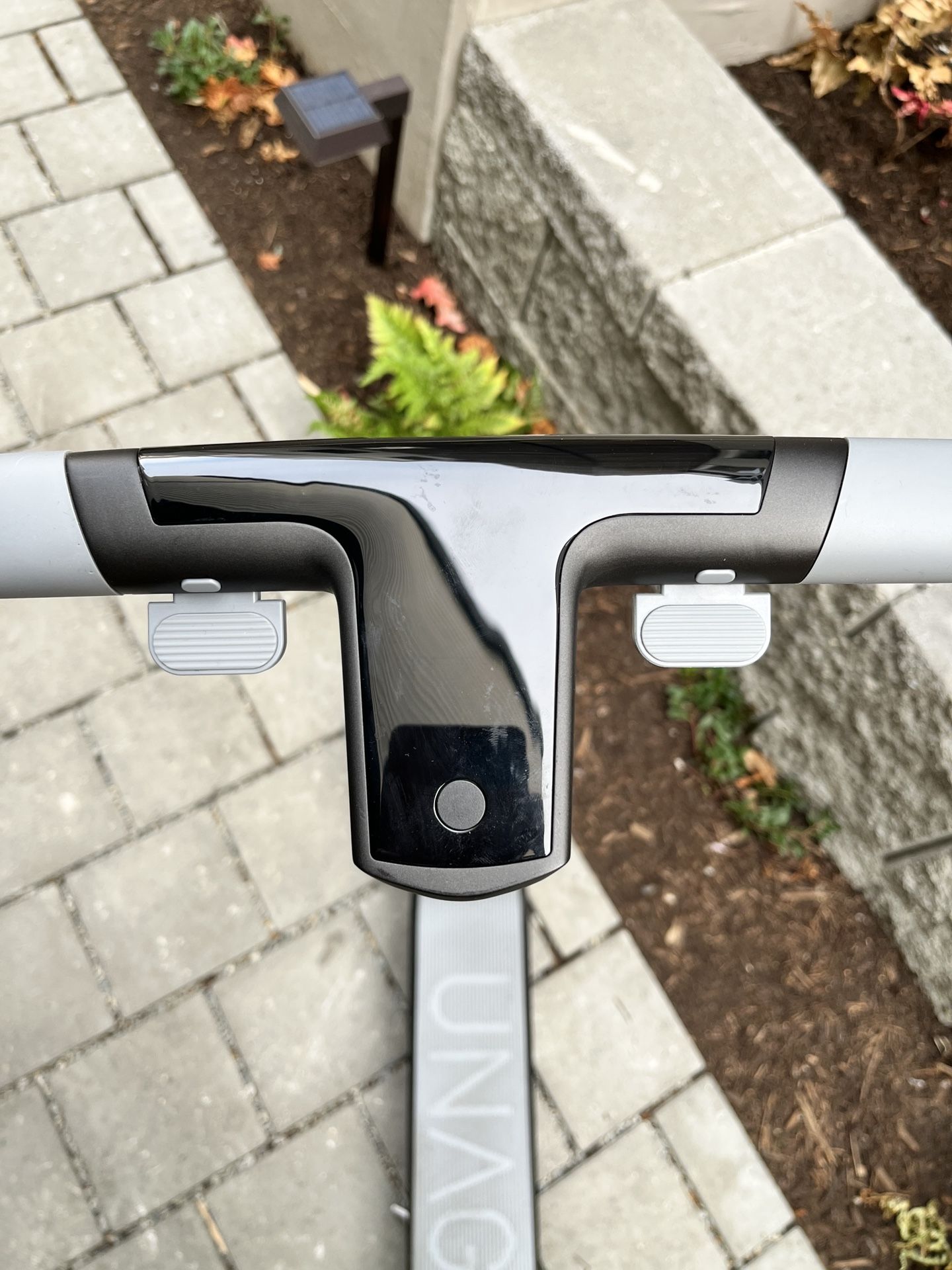 Unagi Model One • E500 Dual Motor • EScooter w/ Carry Satchel