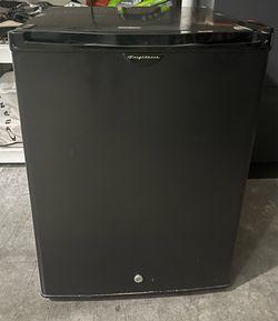 Frigidaire Mini Fridge