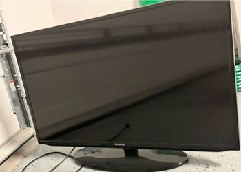 Samsung 32” TV